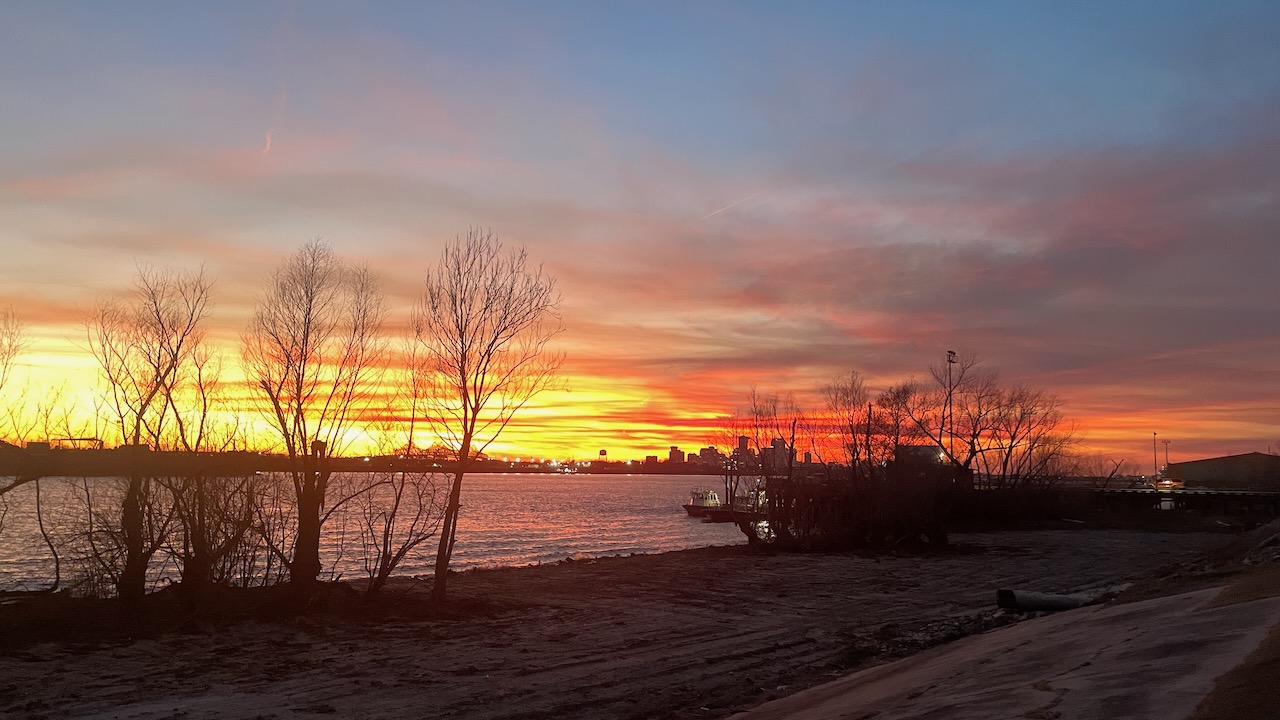 an incredible sunset on lhe levee