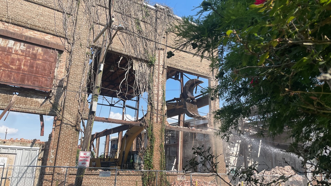Demolition on Tricou Street, 9:39 a.m.
