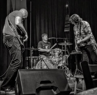 All-Night Movers played El Matador with Zoom.